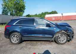 2017 CADILLAC XT5