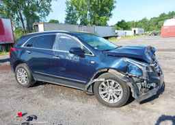 2017 CADILLAC XT5