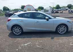 2017 MAZDA MAZDA3 GT