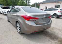 2013 HYUNDAI ELANTRA GL