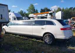 2013 LINCOLN MKT LIMO