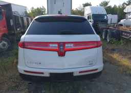 2013 LINCOLN MKT LIMO