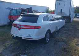 2013 LINCOLN MKT LIMO