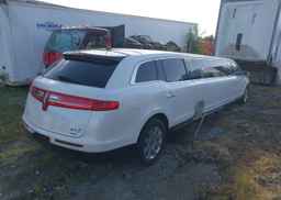 2013 LINCOLN MKT LIMO