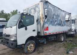 2014 HINO 195