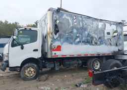 2014 HINO 195