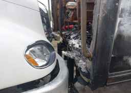 2014 HINO 195