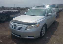 2009 TOYOTA CAMRY SE