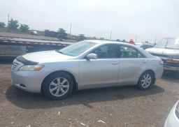 2009 TOYOTA CAMRY SE