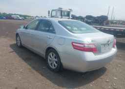 2009 TOYOTA CAMRY SE