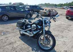 2011 HARLEY-DAVIDSON FXDC