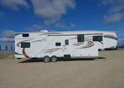 2012 JAYCO HOLIDAY TRAILER