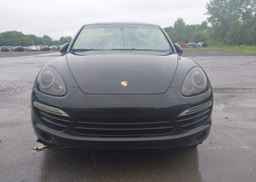 2014 PORSCHE CAYENNE