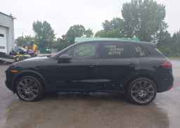 2014 PORSCHE CAYENNE
