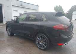 2014 PORSCHE CAYENNE