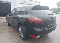 2014 PORSCHE CAYENNE