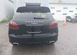 2014 PORSCHE CAYENNE