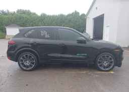2014 PORSCHE CAYENNE