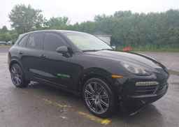2014 PORSCHE CAYENNE