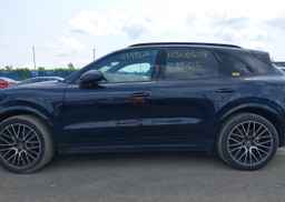 2019 PORSCHE CAYENNE