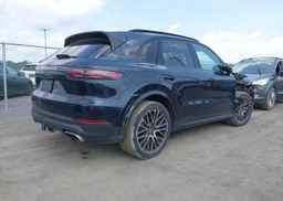 2019 PORSCHE CAYENNE