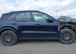2019 PORSCHE CAYENNE
