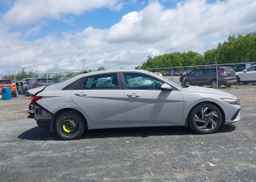 2024 HYUNDAI ELANTRA PREFERRED W