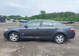2009 TOYOTA CAMRY SE