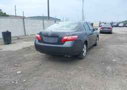 2009 TOYOTA CAMRY SE