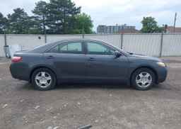 2009 TOYOTA CAMRY SE