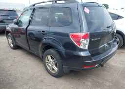 2010 SUBARU FORESTER XS