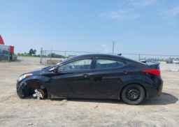 2013 HYUNDAI ELANTRA GL