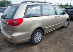 2006 TOYOTA SIENNA