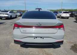 2022 HYUNDAI ELANTRA PREFERRED IVT WITH SUN AND TECH PACKAGE