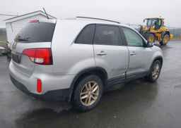 2015 KIA SORENTO LX V6