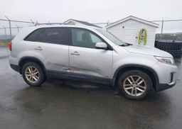 2015 KIA SORENTO LX V6
