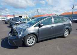 2013 TOYOTA PRIUS V