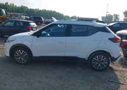 2025 NISSAN KICKS PLAY SV