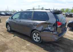 2014 TOYOTA SIENNA LE V6