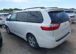 2015 TOYOTA SIENNA LE