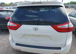 2015 TOYOTA SIENNA LE