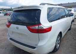 2015 TOYOTA SIENNA LE