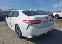 2020 TOYOTA CAMRY HYBRID SE