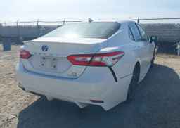 2020 TOYOTA CAMRY HYBRID SE