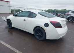 2010 NISSAN Altima S
