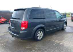 2011 DODGE GRAND CARAVAN EXPRESS
