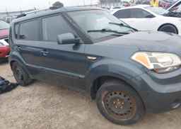 2011 KIA SOUL +