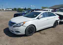 2013 HYUNDAI SONATA GL