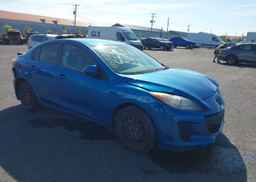 2013 MAZDA 3 I