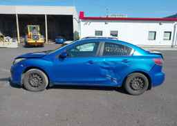 2013 MAZDA 3 I